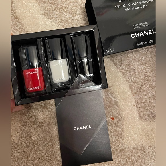 Chanel Limited Edition Le Vernice Nail Polish Set - Picture 3 of 3